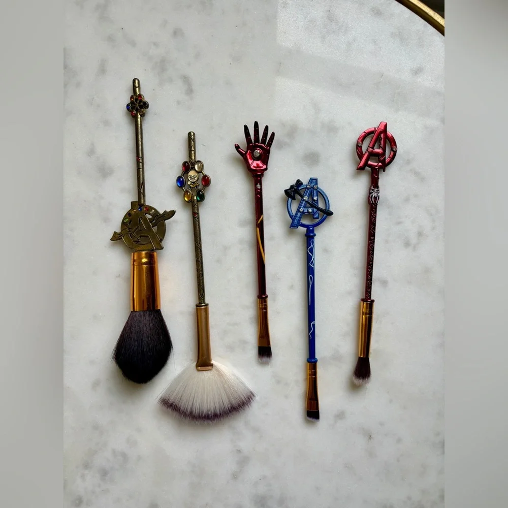 Avengers Themed Makeup Brush Set 5 Piece Marvel Inspired